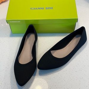 Gianni Bini Black flats